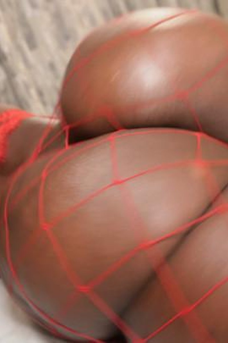 Bubble Butt Nelly - Screenshot 1 of 4 - Ass Fetish