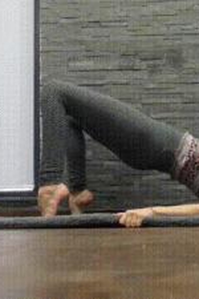 Hard Exercising - Screenshot 1 of 4 - Foot Fetish