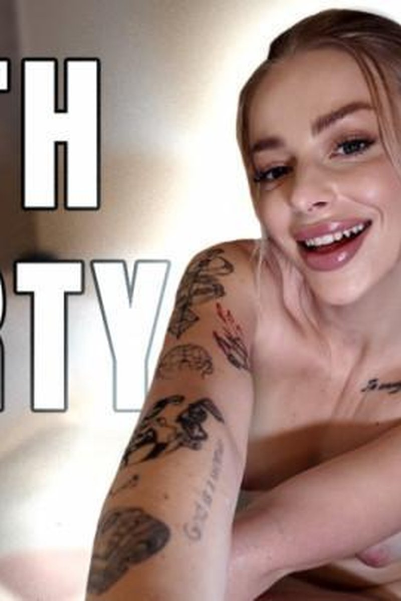 Bath Party - Screenshot 1 of 4 - Bathroom