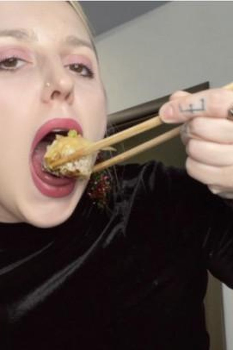Unstoppable Sushi Stuffing Messy Mukbang - Screenshot 1 of 4 - Blonde Hair (Female)