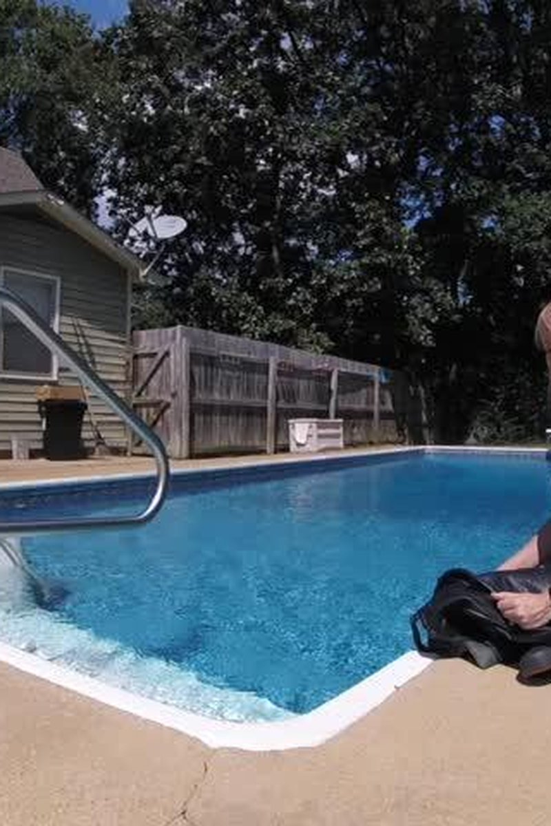 Waders In Cold Pool - Screenshot 1 of 4 - Outdoors