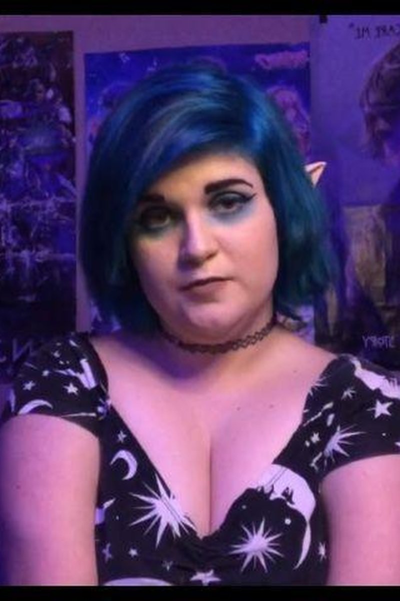 Blue Haired Elf Girlfriend - Screenshot 1 of 4 - Cosplay