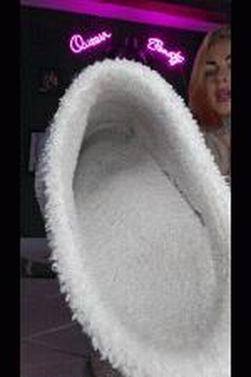 Sweaty Sock/Slippers/ Soles Worship - Screenshot 1 of 4 - Foot Fetish