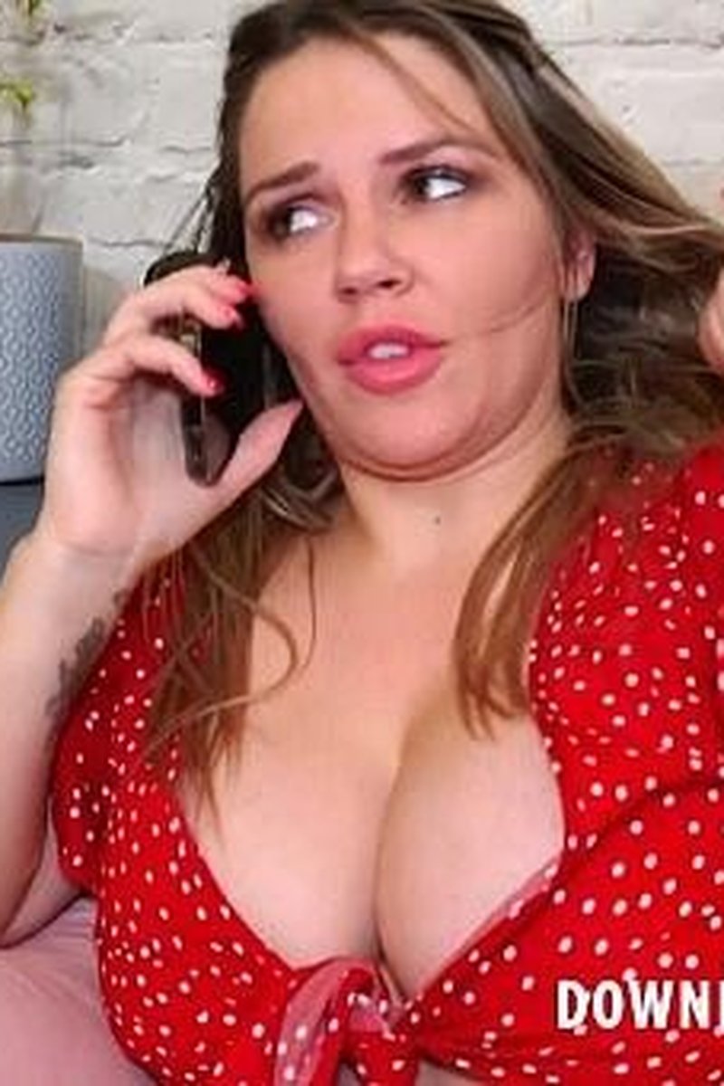 Siobhan Graves - Screenshot 1 of 4 - Downblouse