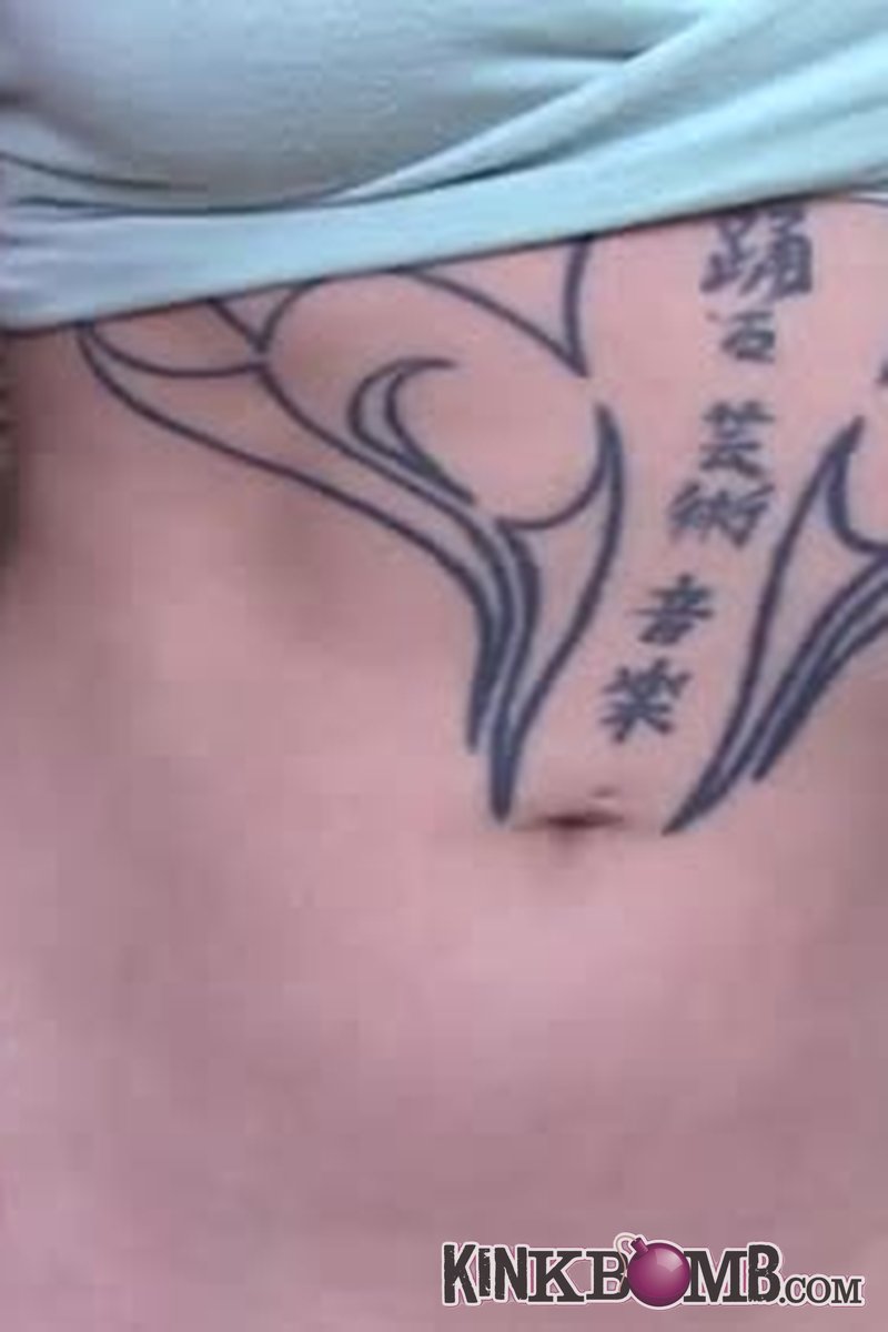 The Alison Miller: Ab Flexing and Rolling and Lotion - Screenshot 1 of 4 - Belly Fetish