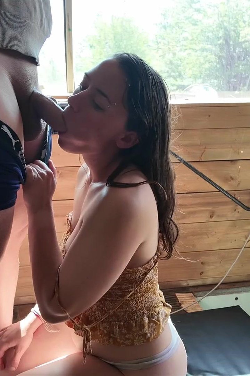 Van Session - Screenshot 1 of 4 - Blowjob
