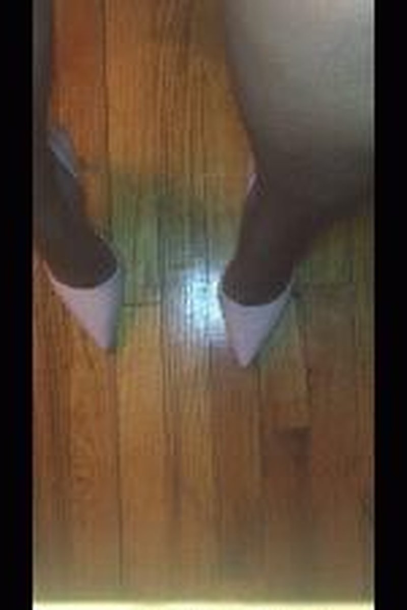 Tapping In Heels - Screenshot 1 of 4 - Body Worship