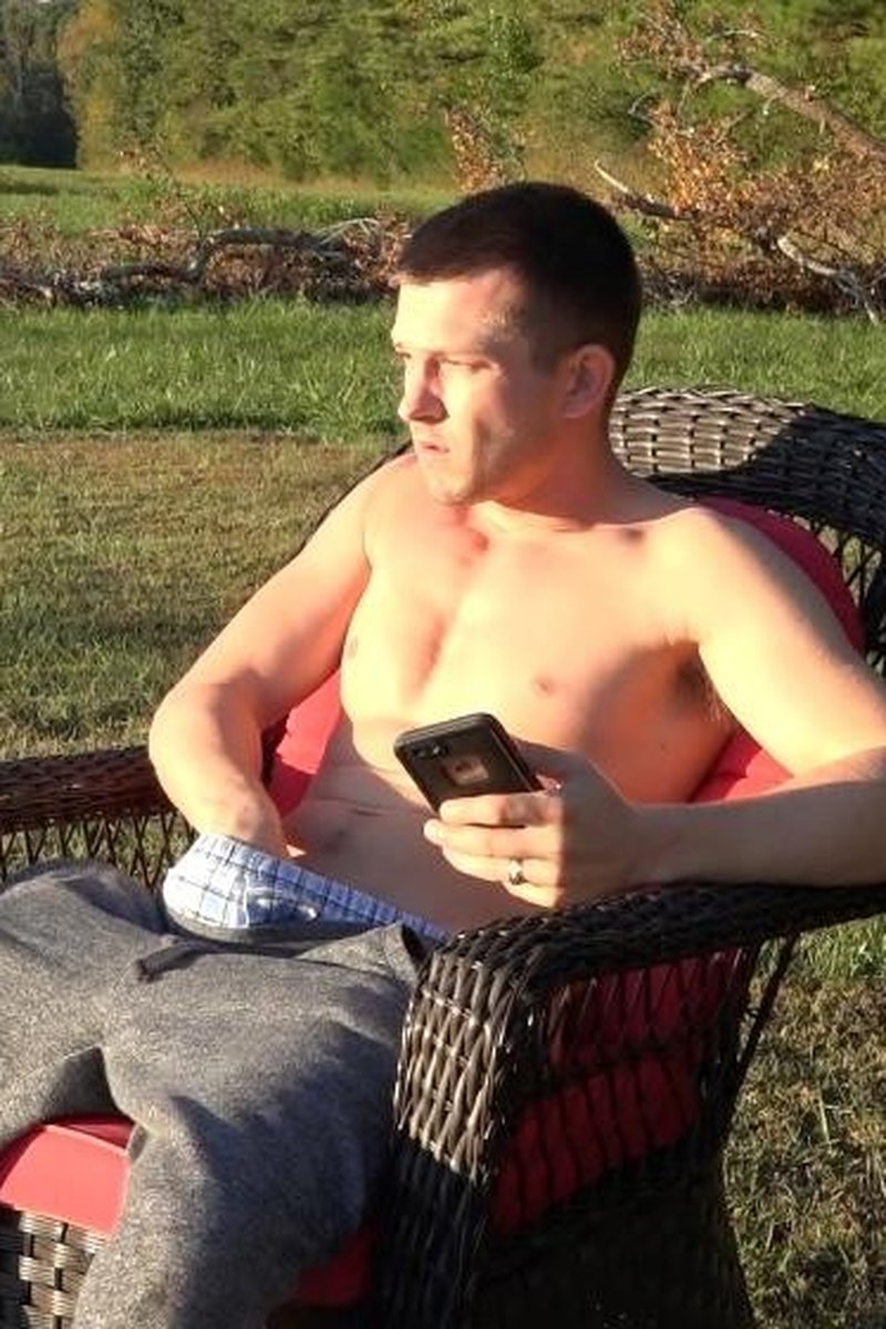 Hard Winds - Screenshot 1 of 4 - Mickey Knox