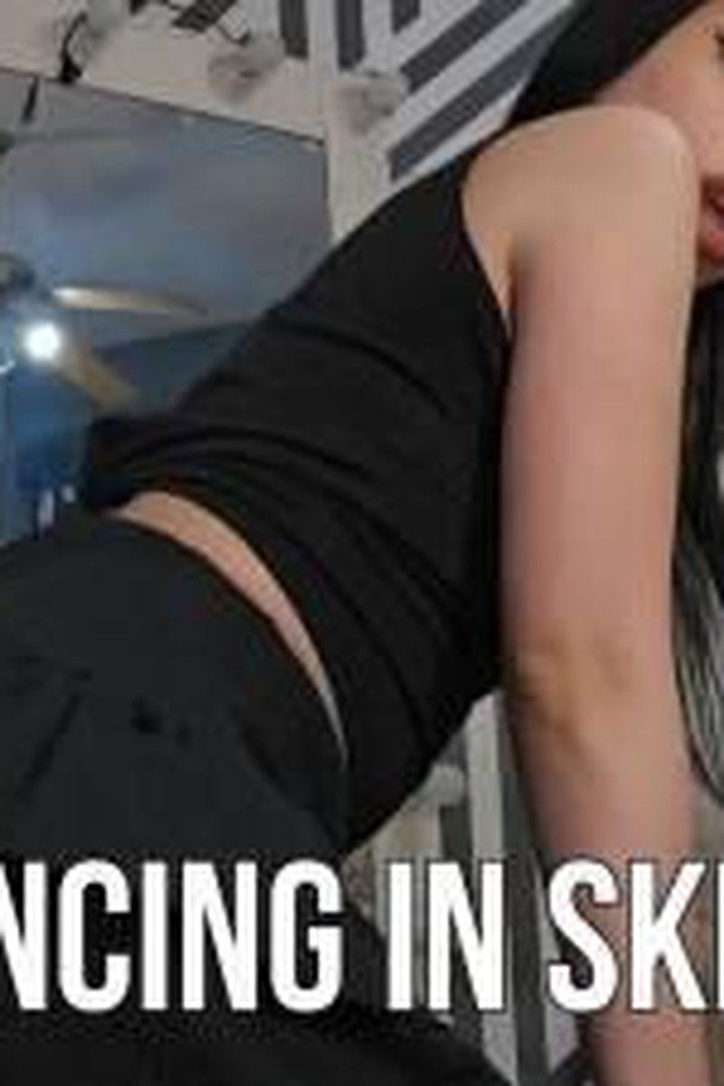 TP-iwantclipsdulcecst-dancing-in-skirt