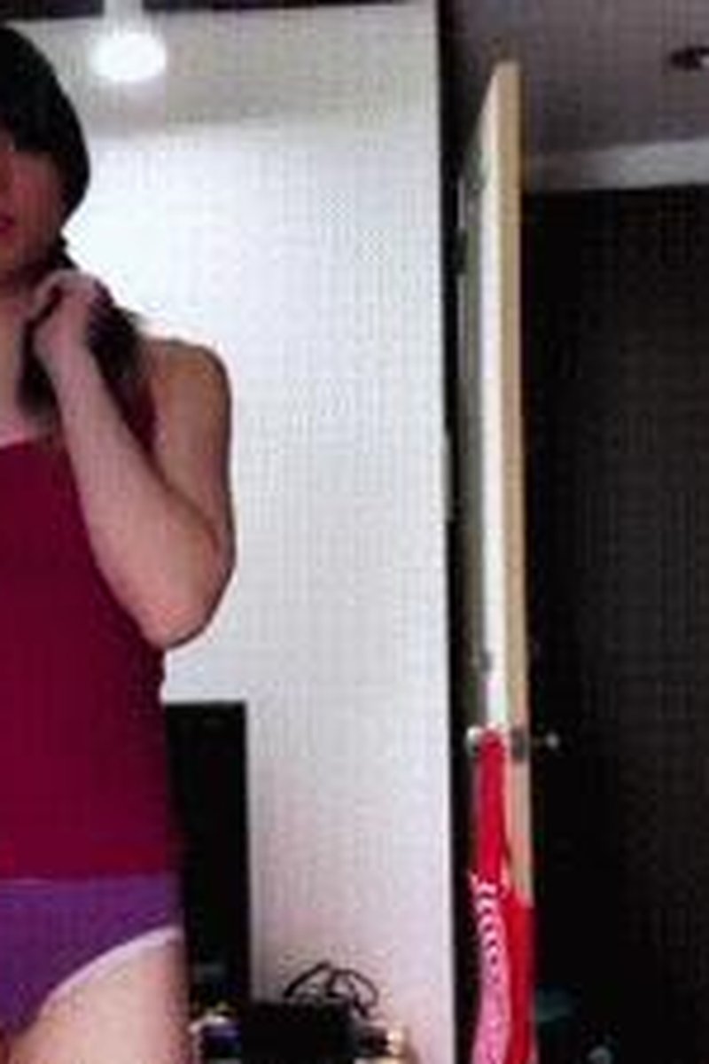 Step-Sister Sleepover - Screenshot 1 of 4 - Asian