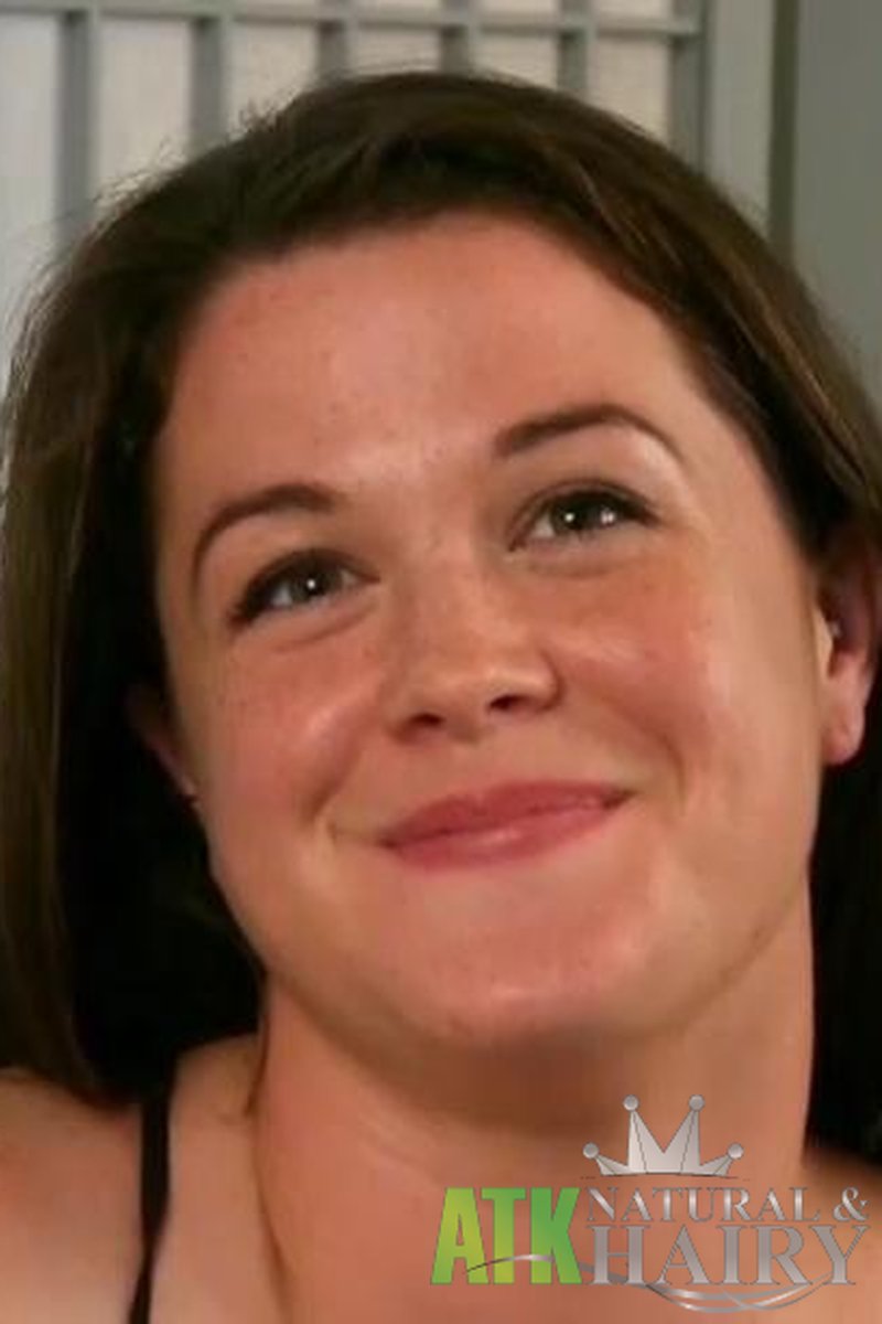 Paulette - Interview - Screenshot 1 of 4 - Brown Hair