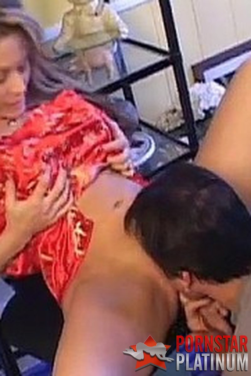 Chasey Lain - Screenshot 1 of 4 - All Sex