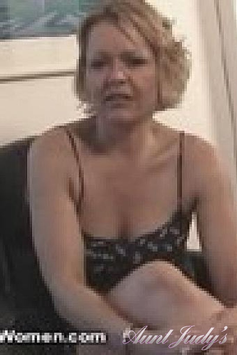 6 Clips - Screenshot 1 of 4 - Kimmy Kim046