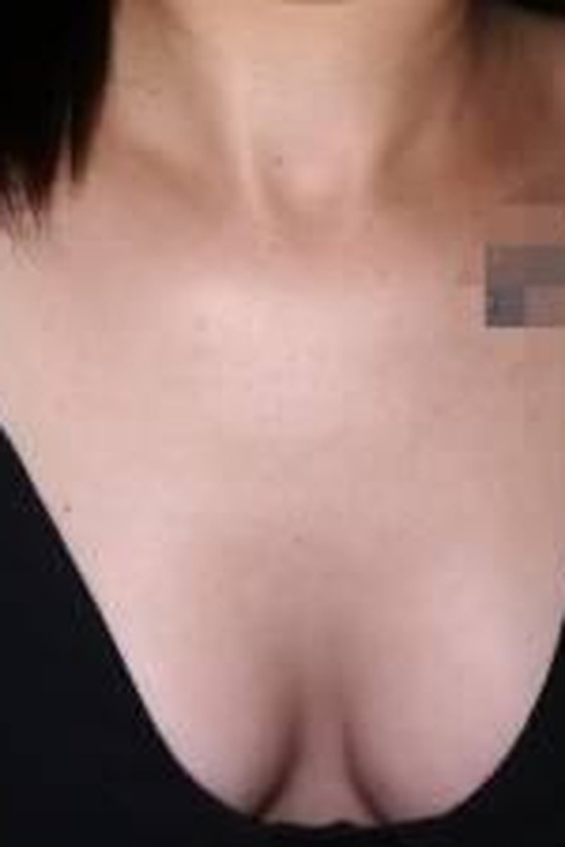 Cleavage - Screenshot 1 of 4 - Big Tits