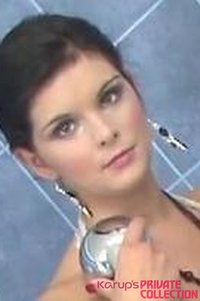 Niky - Screenshot 1 of 4 - Niky Doll