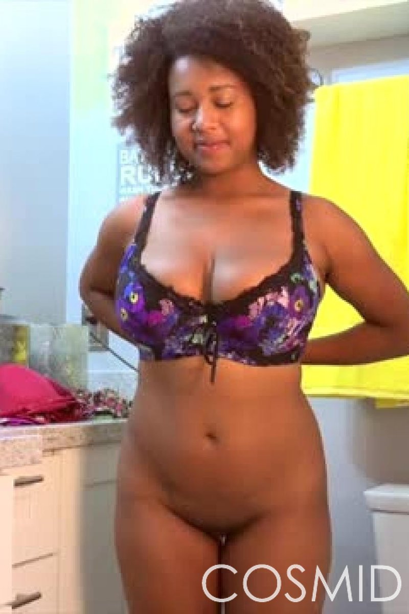 Whitney Williams Bra Video - Screenshot 1 of 4 - Cotton