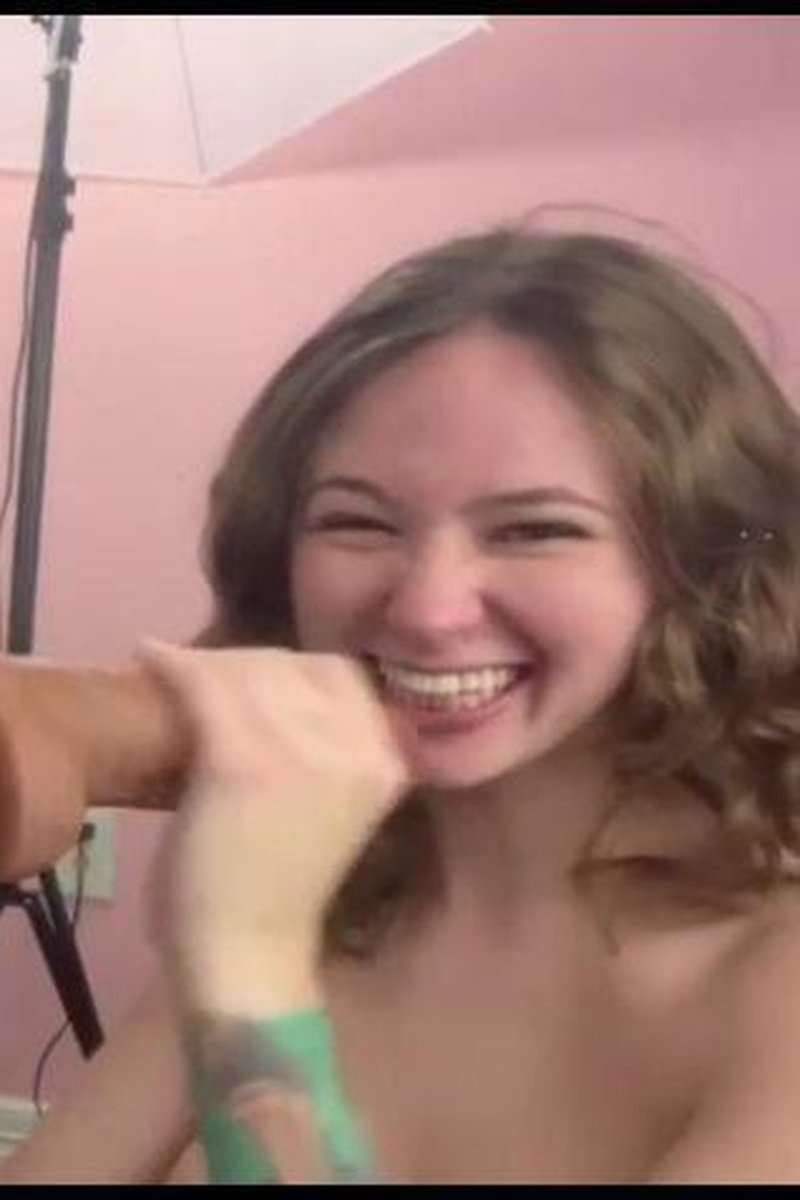 Deepthroat Practice - Screenshot 1 of 4 - Blowjob