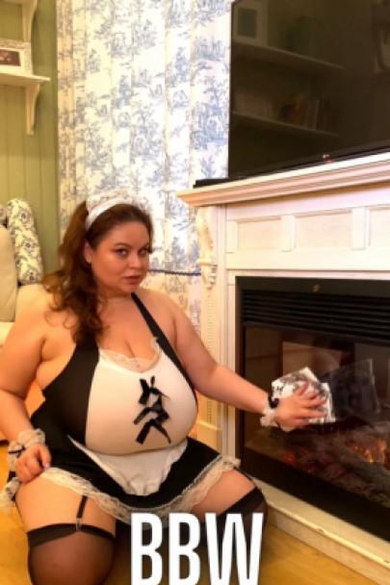 BBW Maid - Screenshot 1 of 4 - BBW