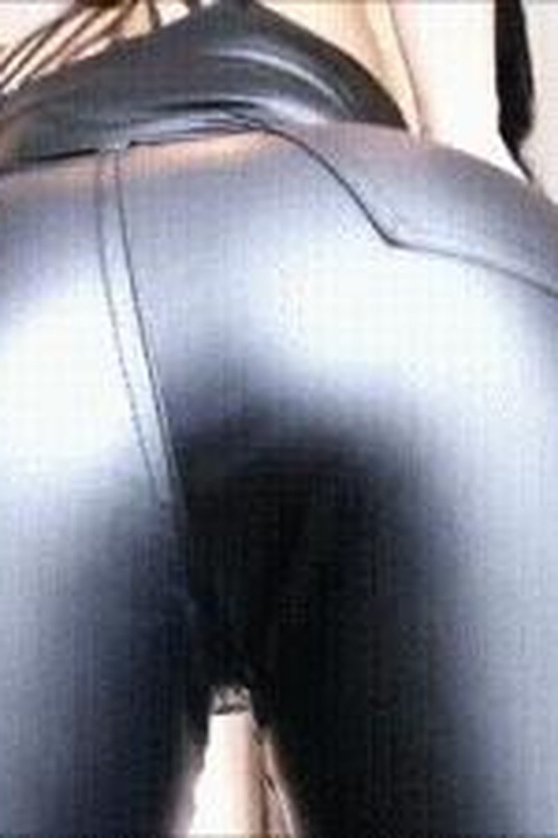 Uncontrolled Twitching - Screenshot 1 of 4 - Ass Fetish