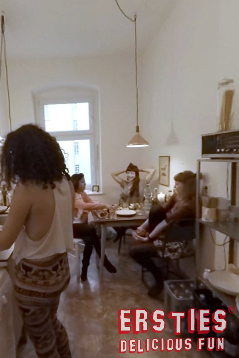 In the Kitchen - Screenshot 1 of 4 - European