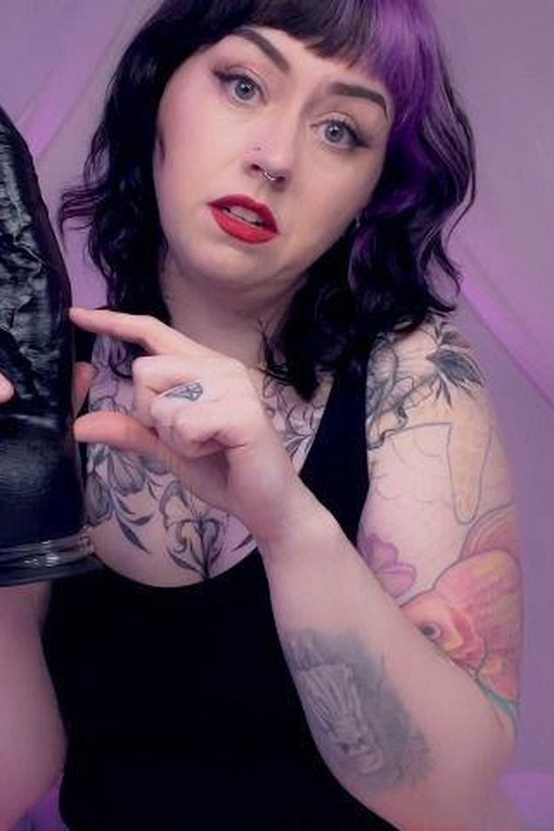 First Date SPH - Screenshot 1 of 4 - Femdom