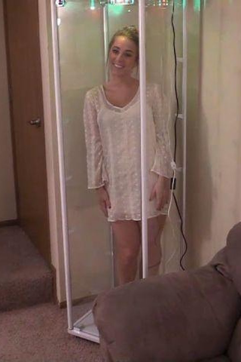 Transformation Booth 2 - Screenshot 1 of 4 - Erotic Magic