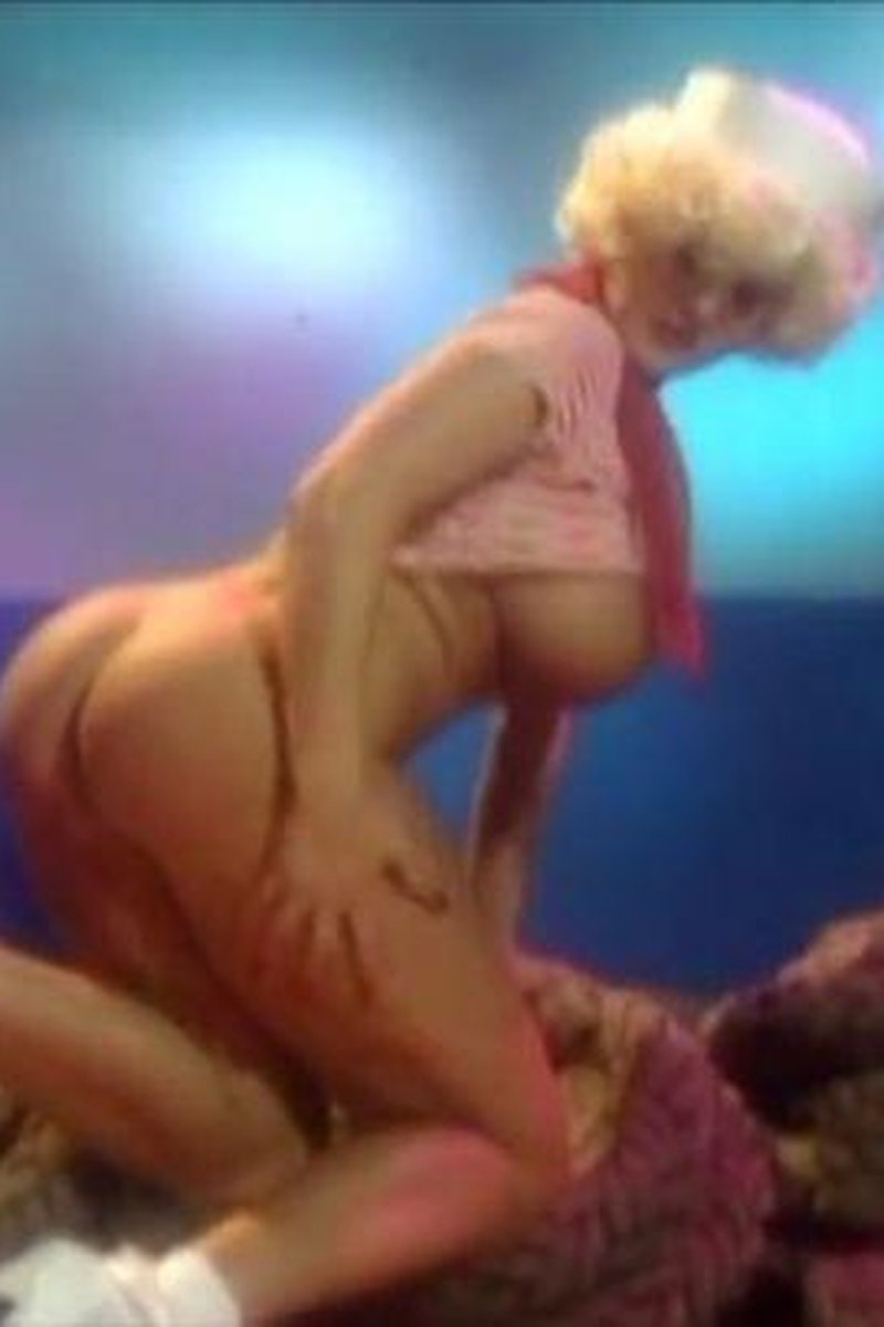 Maxine Monroe - Screenshot 1 of 4 - Babes