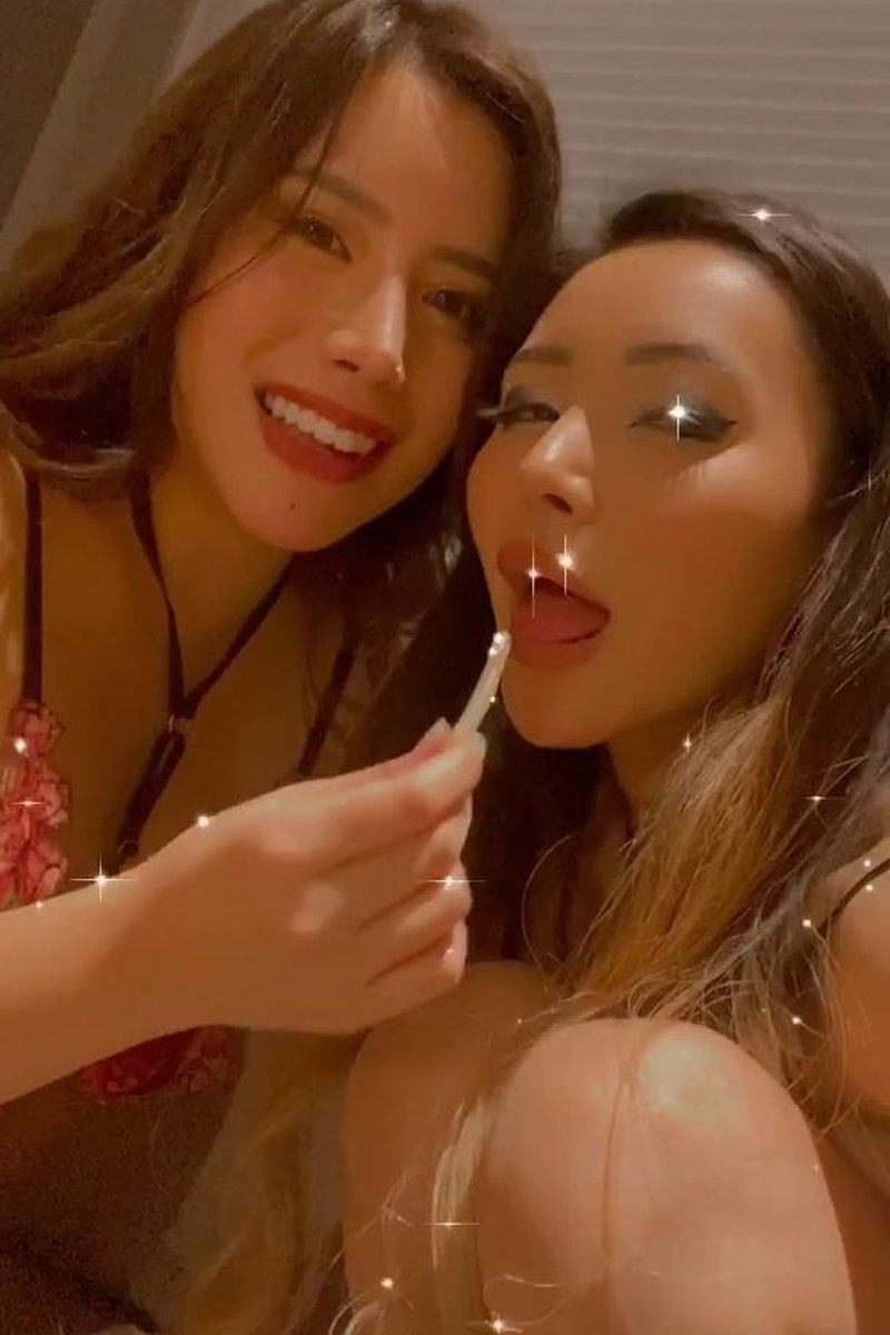 Be Our Snack ? - Screenshot 1 of 4 - Vertical Video