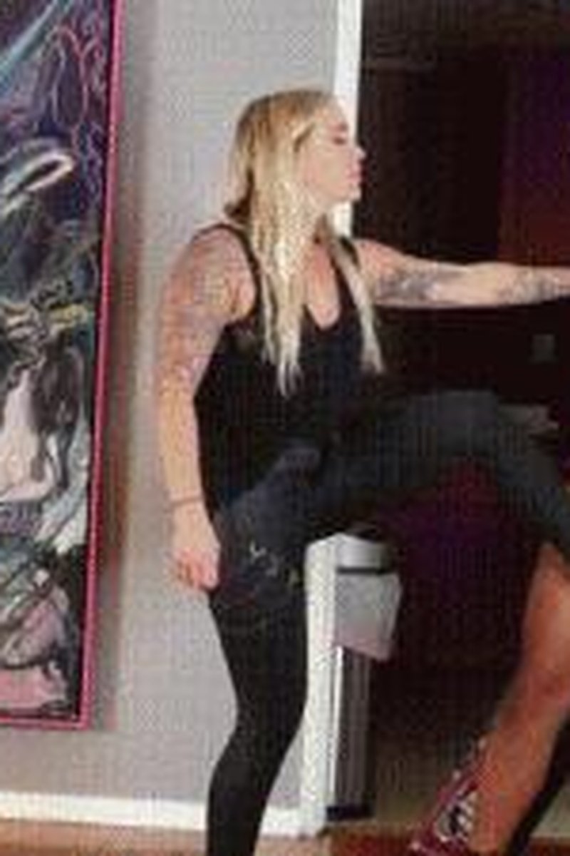 His First Ball Busting - Screenshot 1 of 4 - Cock And Ball Torture