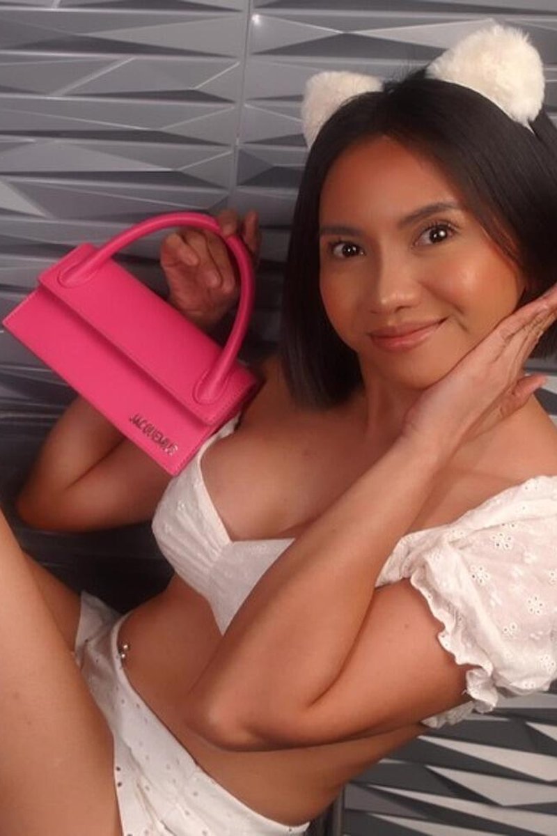 Asian Sugar Cutie Financial Domination - Screenshot 1 of 4 - Asian