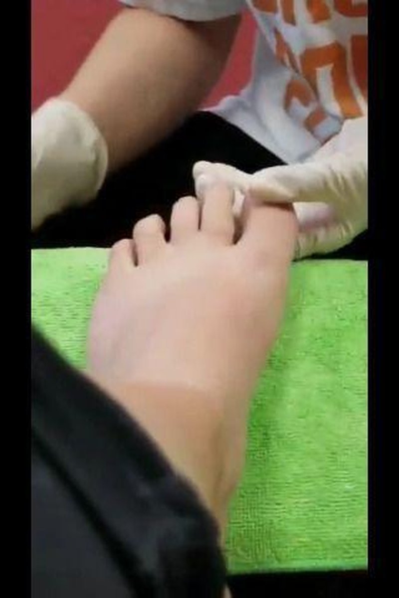 Pedicure - Screenshot 1 of 4 - BBW