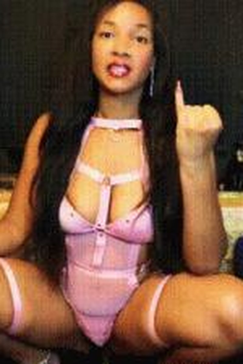 Caged Sissy SPH - Screenshot 1 of 4 - Bisexual