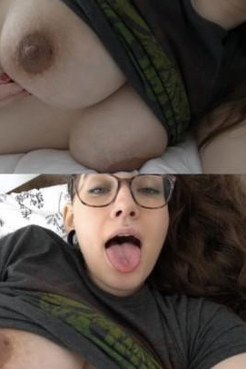 Step-Mommys Facetime Call - Screenshot 1 of 4 - Hairy Pussy