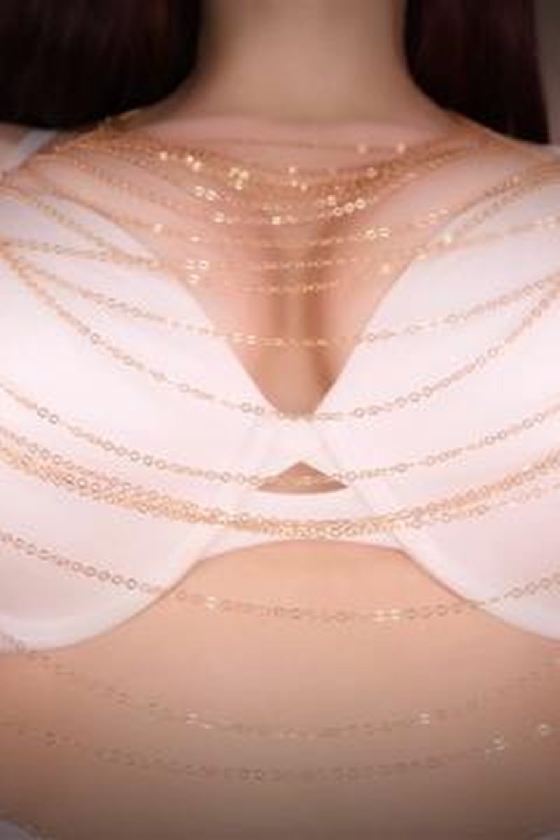 Divine Tits - Screenshot 1 of 4 - Big Tits