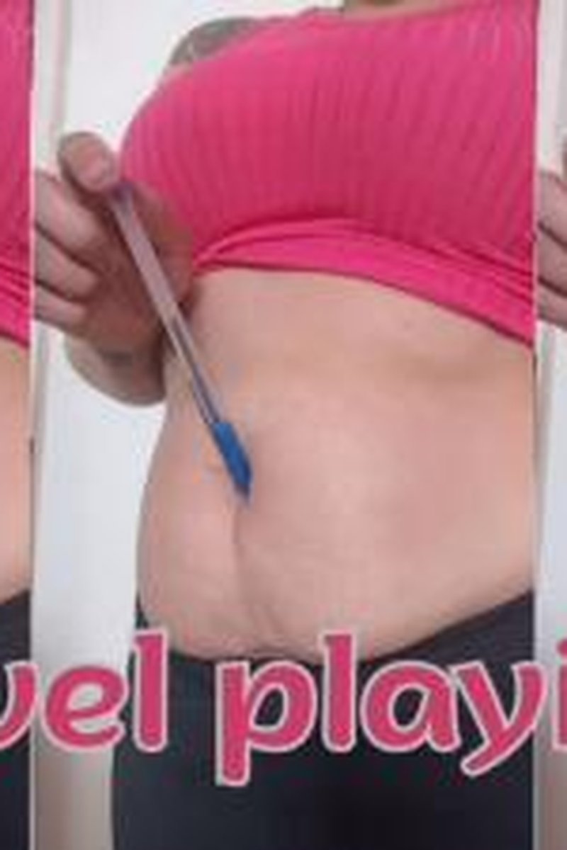 My Belly Button Goes Crazy For This Pen... I Can't Stop Teasing Myself - Screenshot 1 of 4 - Belly Fetish