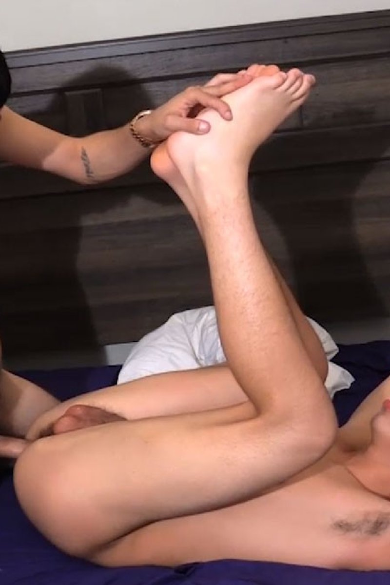 $ & Dee - Screenshot 1 of 4 - Dee