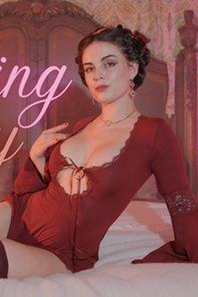 Serving Royalty - Screenshot 1 of 4 - Babes