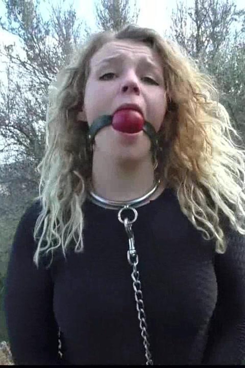 Weekend Bonus Update - Diamondly - Outdoor Walk In Heavy Chains - Screenshot 1 of 4