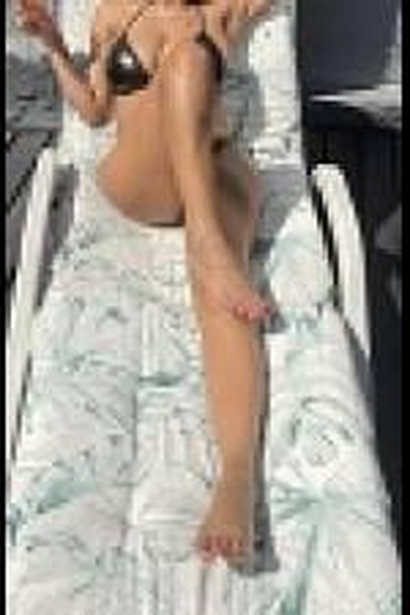 Sunbathing - Screenshot 1 of 4 - Big Tits