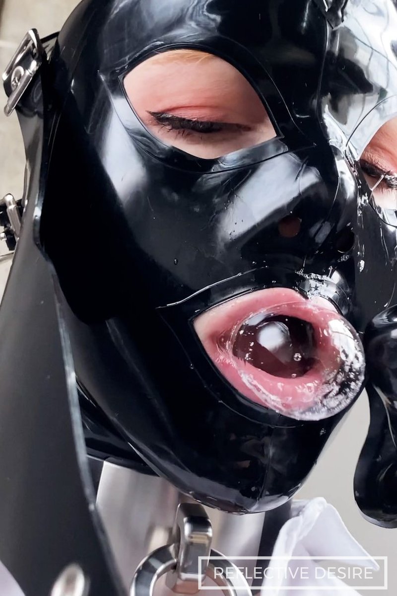 Spit Monster - Screenshot 1 of 4 - Bondage