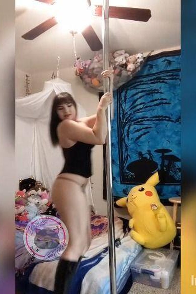 Some Pole Fun - Screenshot 1 of 4 - Dancer