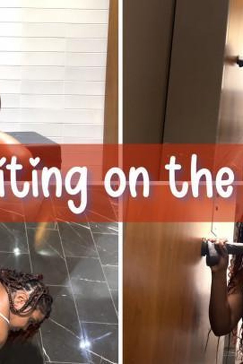 Waiting On The Elevator - Screenshot 1 of 4 - Black