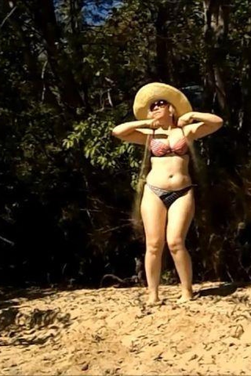 Beach Dancing - Screenshot 1 of 4 - Big Ass