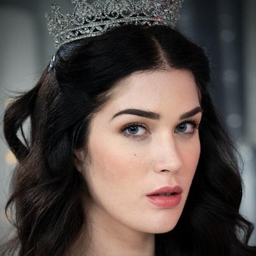 Evelyn Claire