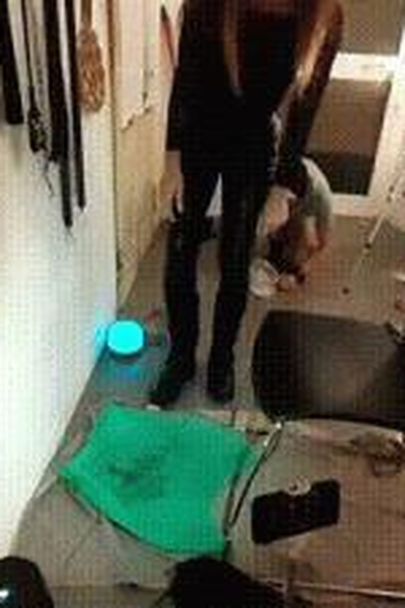 Sadic Boots Cleaning - Screenshot 1 of 4 - BDSM