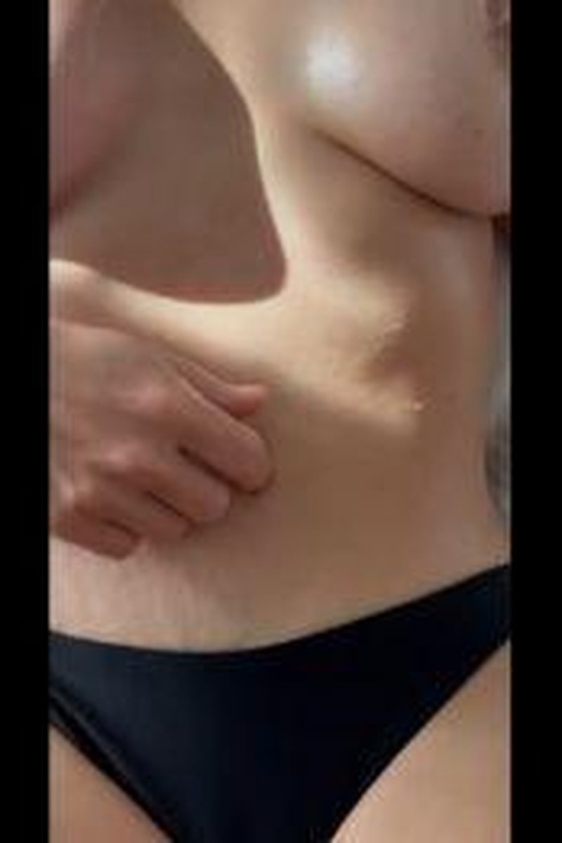 Bellybutton Fingering - Screenshot 1 of 4 - Belly Fetish