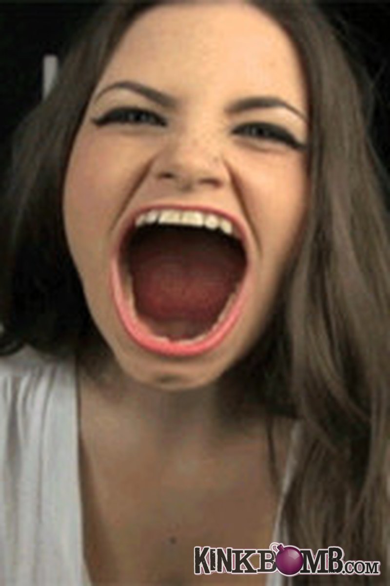 Kelle Martina: Digested - Screenshot 1 of 4 - Belly Fetish
