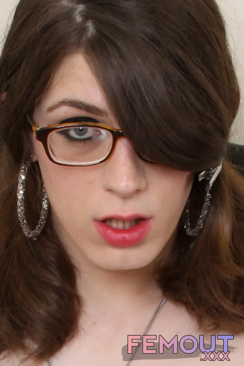 Feeling Blue! - Screenshot 1 of 4 - Transgender