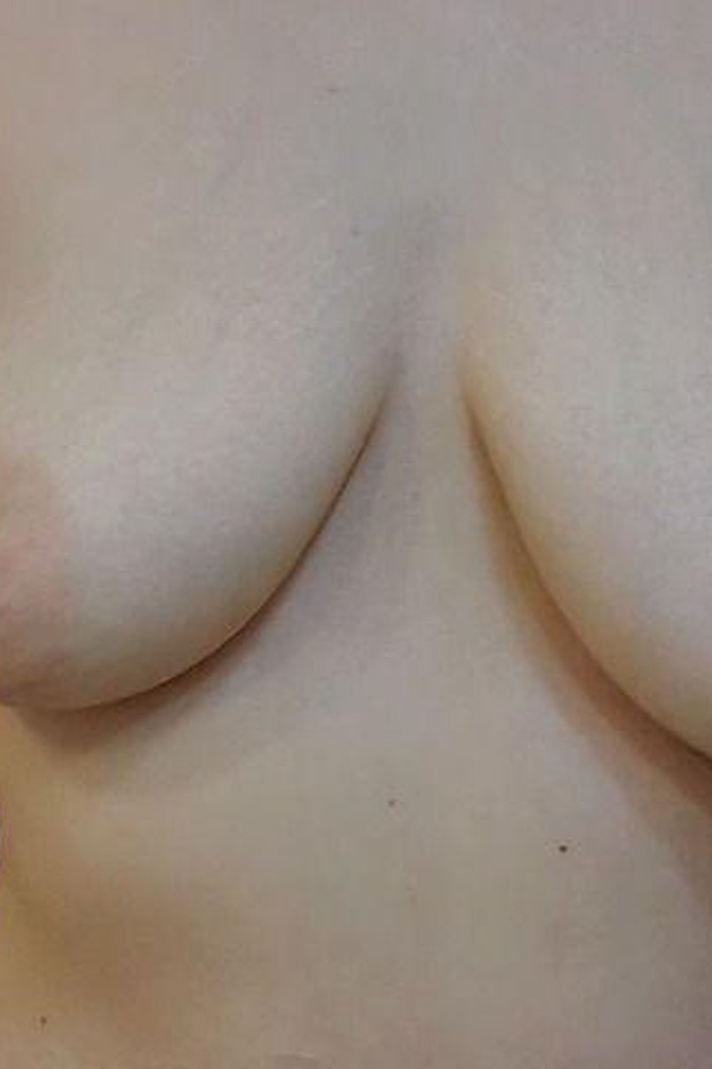 Bouncing Boobs - Screenshot 1 of 4 - MILF (30+)
