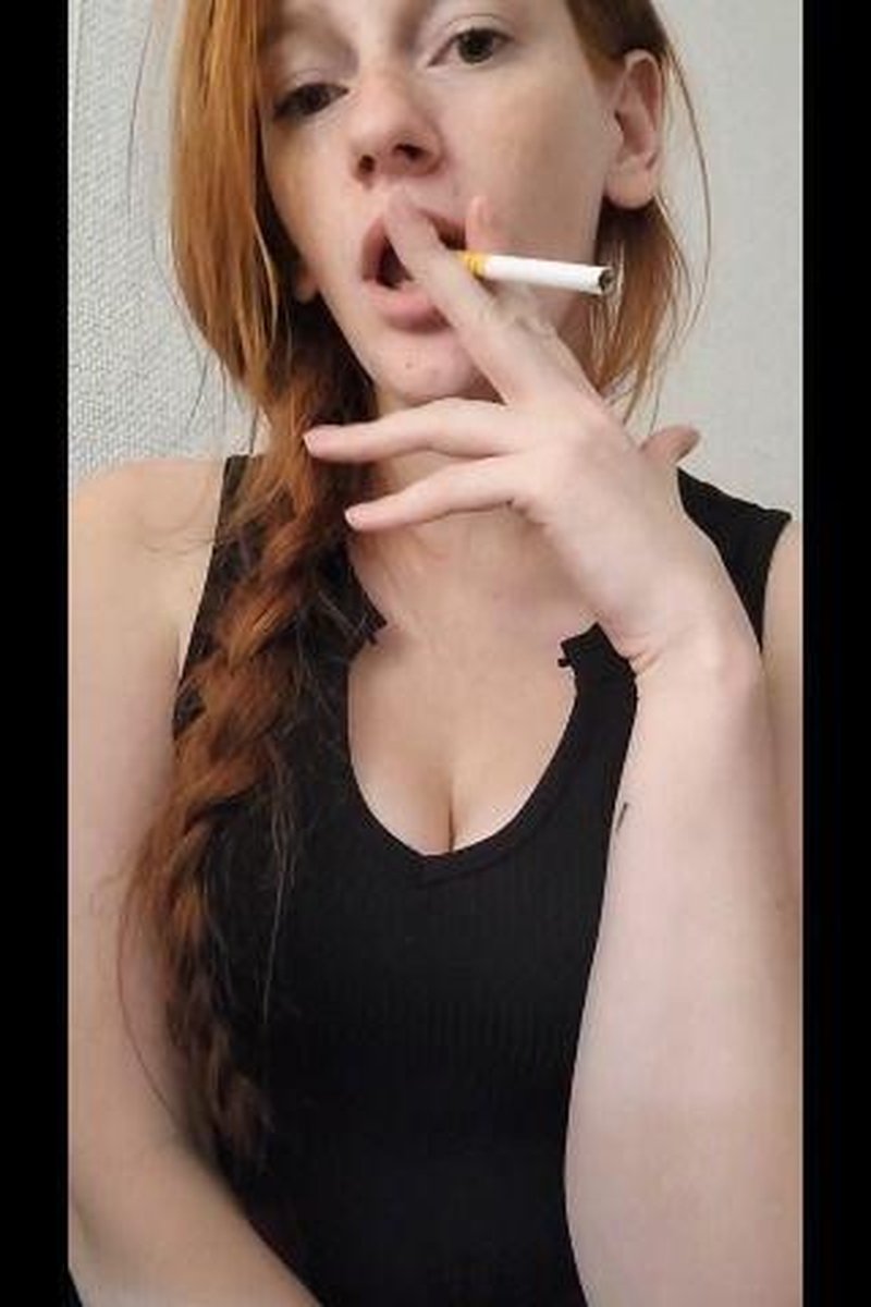 Redhead Smoking - Screenshot 1 of 4 - Pigtails
